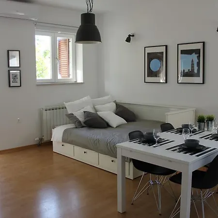 Smile & Enjoy Apartament *